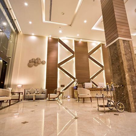 Ayam Lilian Aparthotel 버레이다 외부 사진