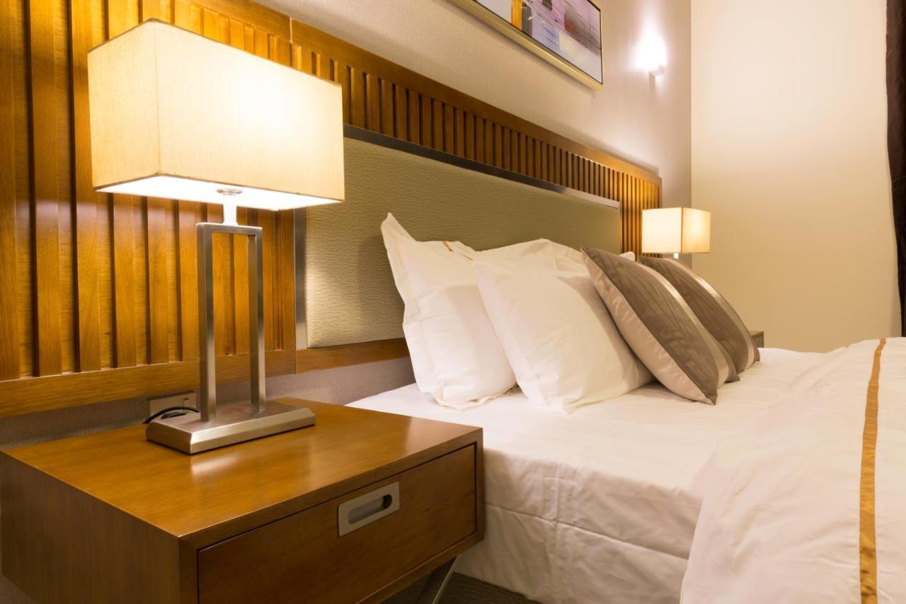 Ayam Lilian Aparthotel 버레이다 외부 사진