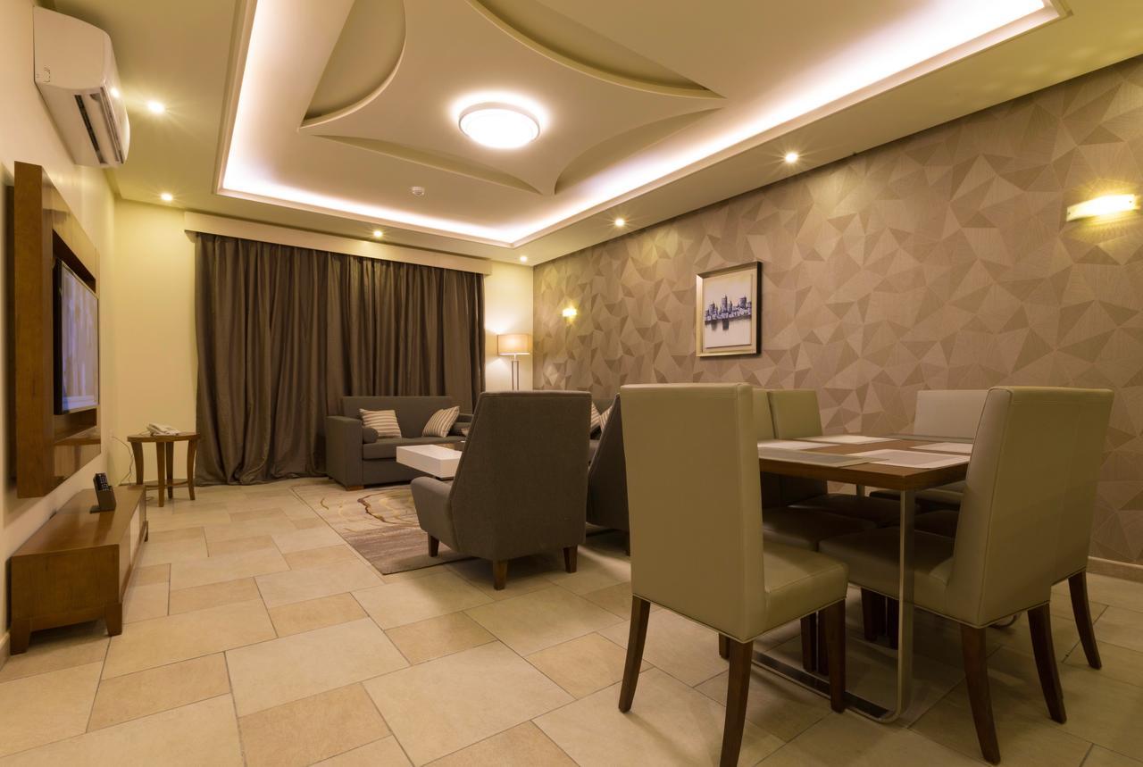 Ayam Lilian Aparthotel 버레이다 외부 사진