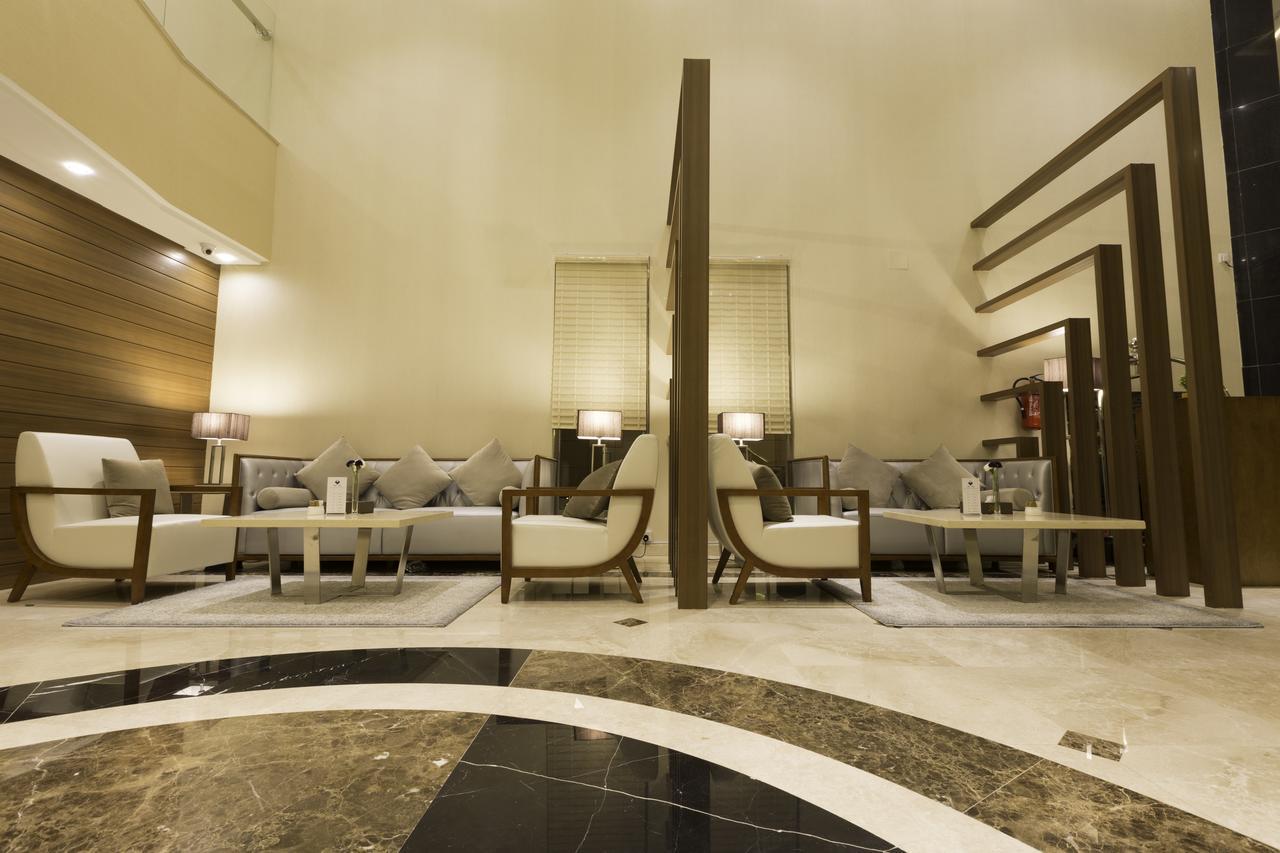 Ayam Lilian Aparthotel 버레이다 외부 사진