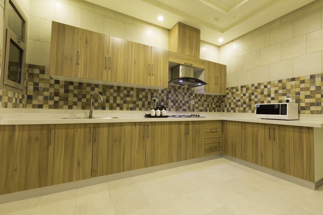 Ayam Lilian Aparthotel 버레이다 외부 사진