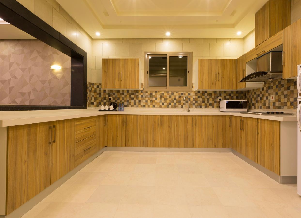 Ayam Lilian Aparthotel 버레이다 외부 사진
