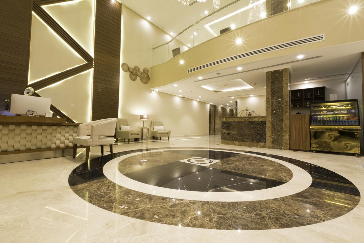 Ayam Lilian Aparthotel 버레이다 외부 사진